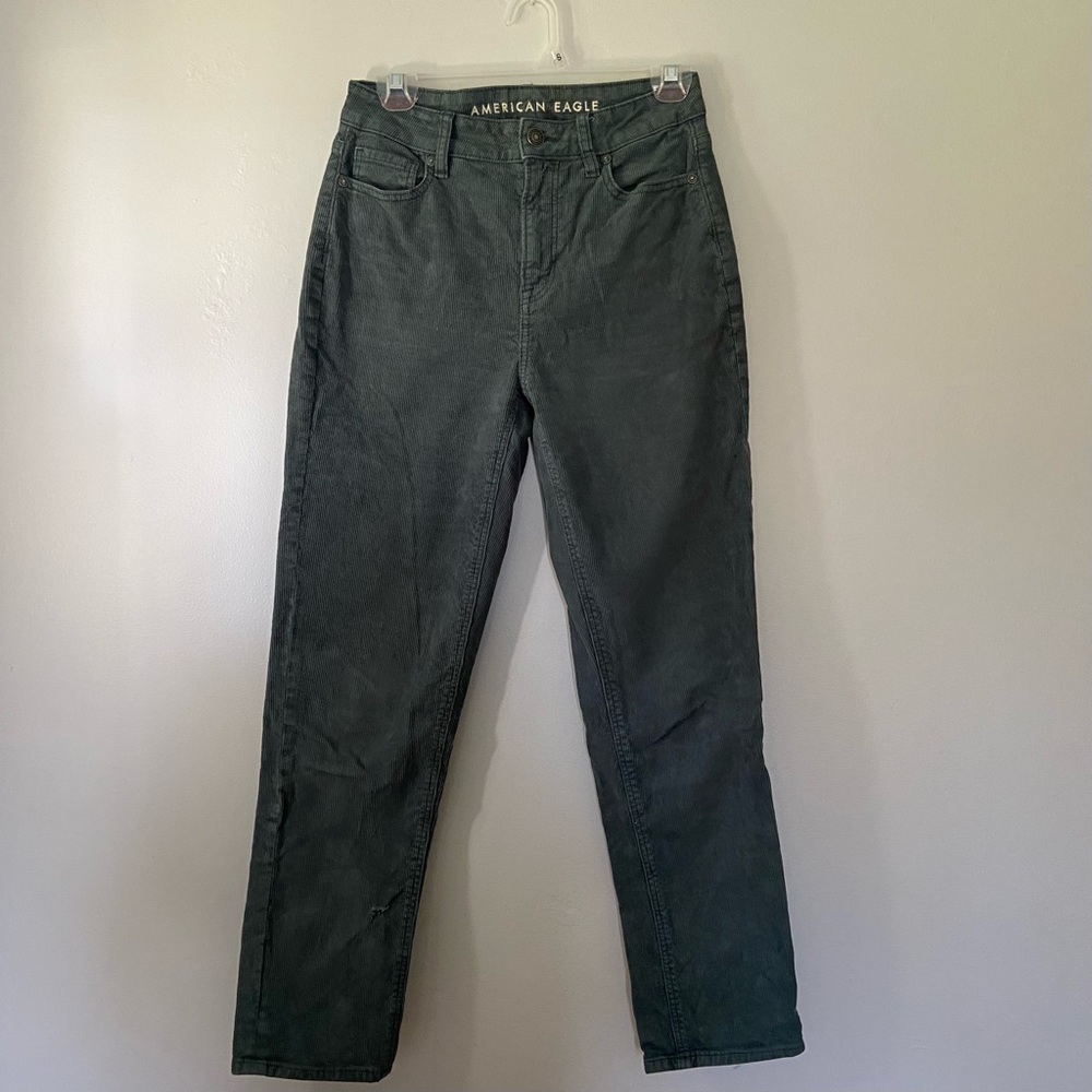 American Eagle Mom Straight Leg Corduroy